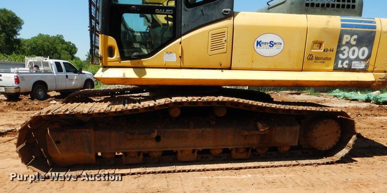 image for item DF2208 2005 Komatsu PC300LC excavator