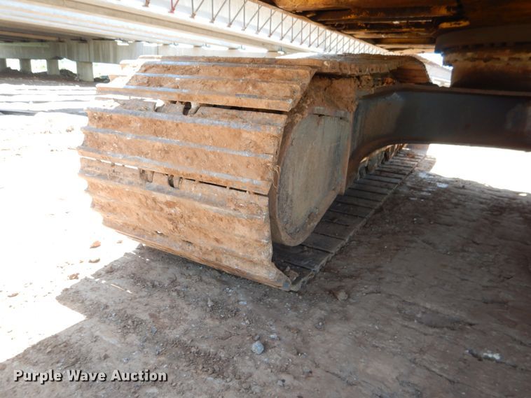 image for item DF2208 2005 Komatsu PC300LC excavator