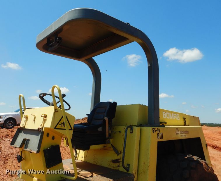 image for item DF2209 1990 Bomag BW213D-2 single drum vibratory roller