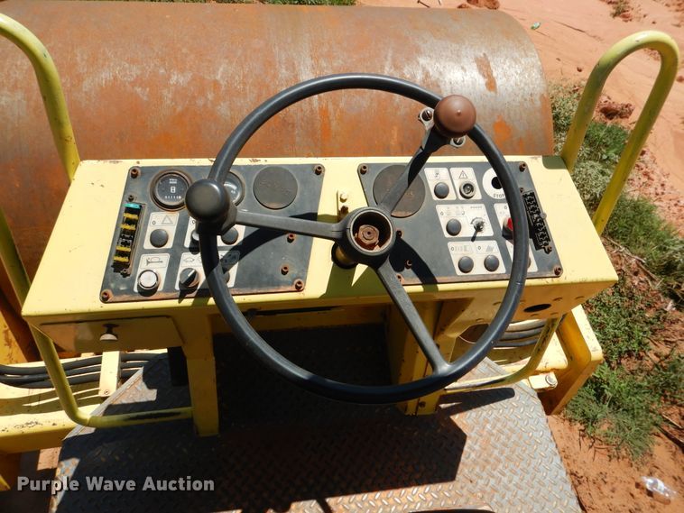 image for item DF2209 1990 Bomag BW213D-2 single drum vibratory roller
