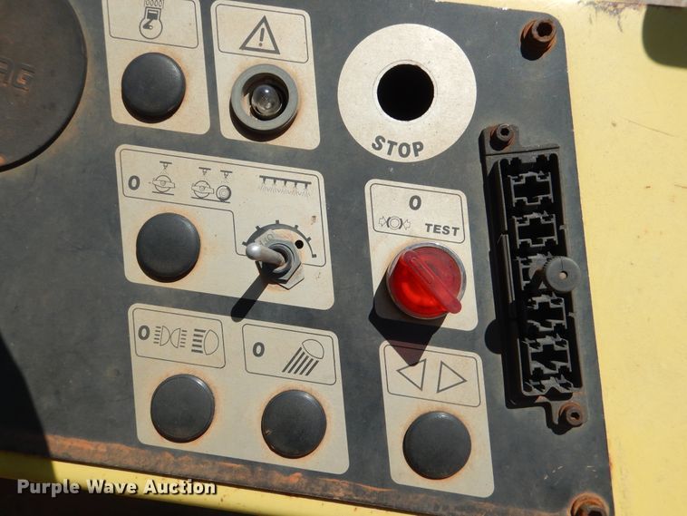 image for item DF2209 1990 Bomag BW213D-2 single drum vibratory roller