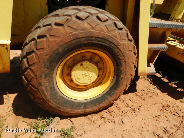 image for item DF2209 1990 Bomag BW213D-2 single drum vibratory roller