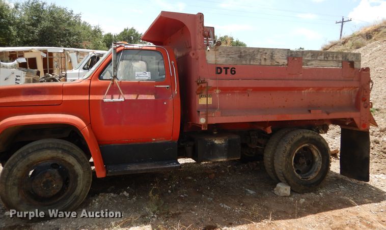 image for item DF2569 1980 GMC dump truck