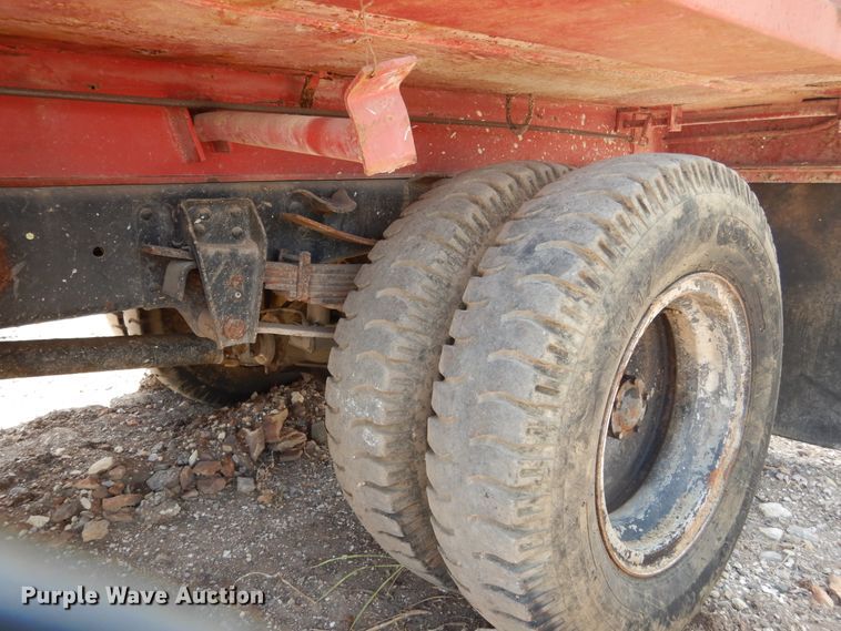 image for item DF2569 1980 GMC dump truck
