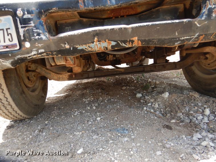 image for item DF2569 1980 GMC dump truck