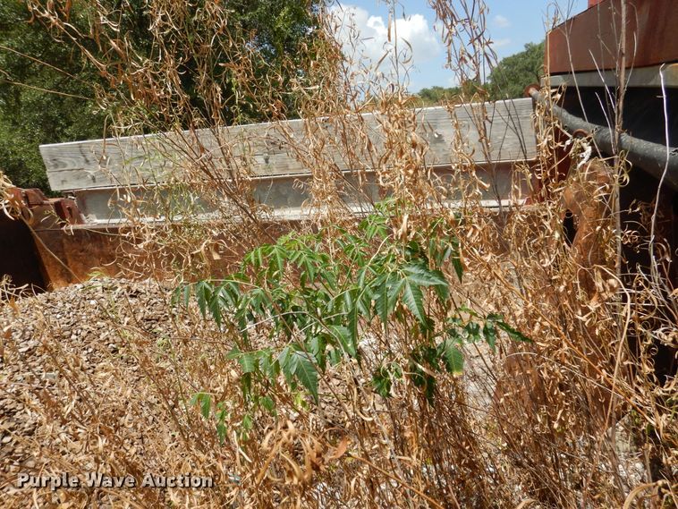 image for item DF2569 1980 GMC dump truck