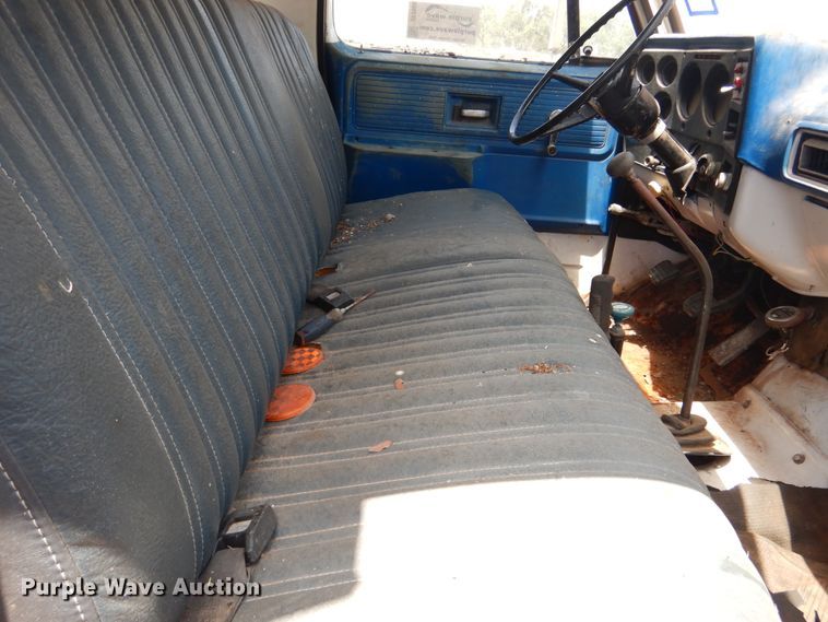 image for item DF2569 1980 GMC dump truck