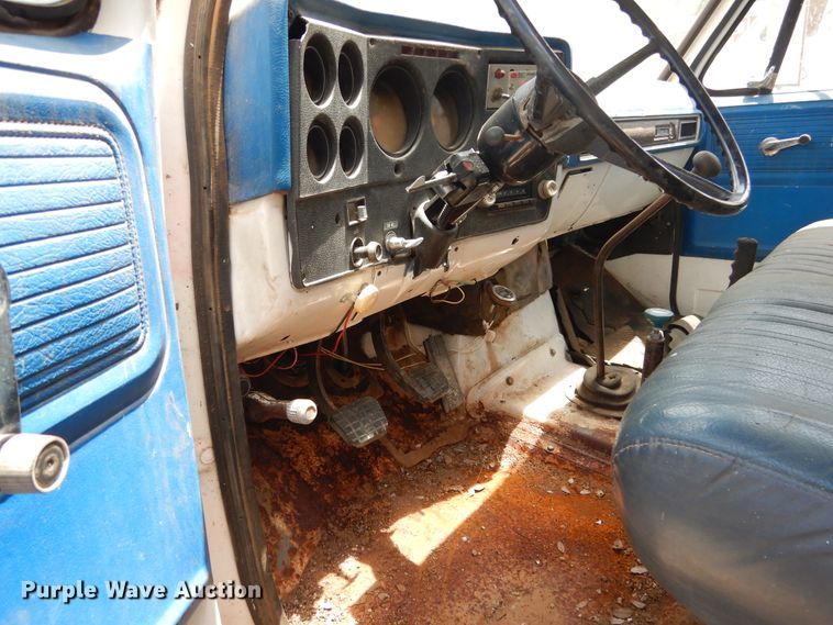 image for item DF2569 1980 GMC dump truck