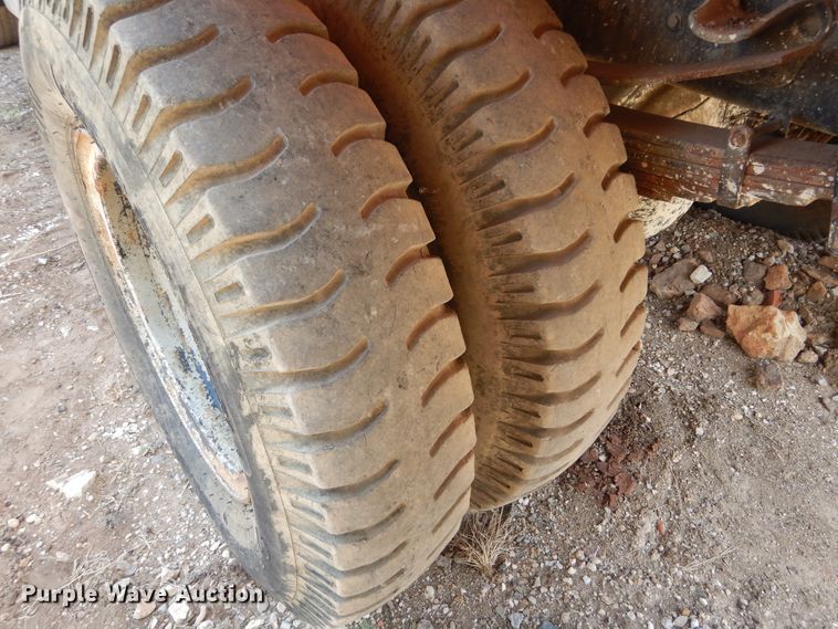 image for item DF2569 1980 GMC dump truck