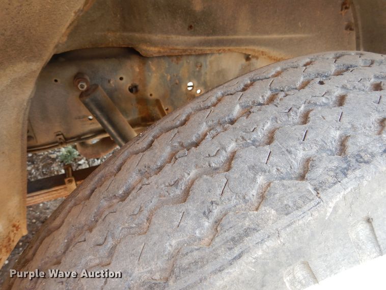 image for item DF2569 1980 GMC dump truck