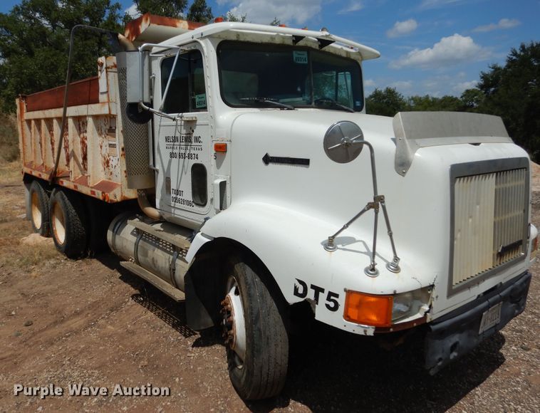 image for item DF2571 1996 International 9200 dump truck
