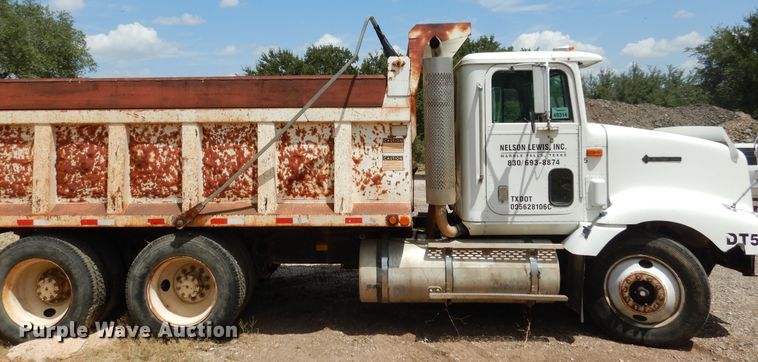 image for item DF2571 1996 International 9200 dump truck