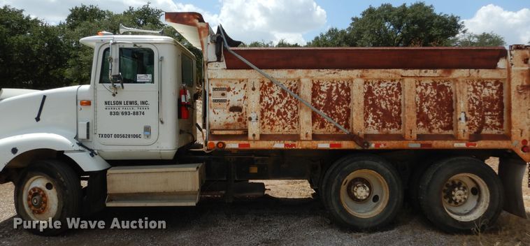 image for item DF2571 1996 International 9200 dump truck