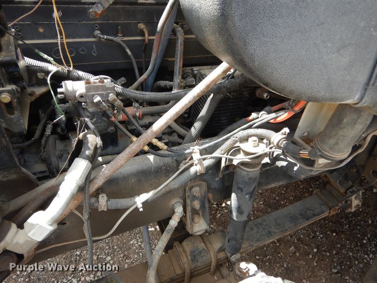 image for item DF2571 1996 International 9200 dump truck