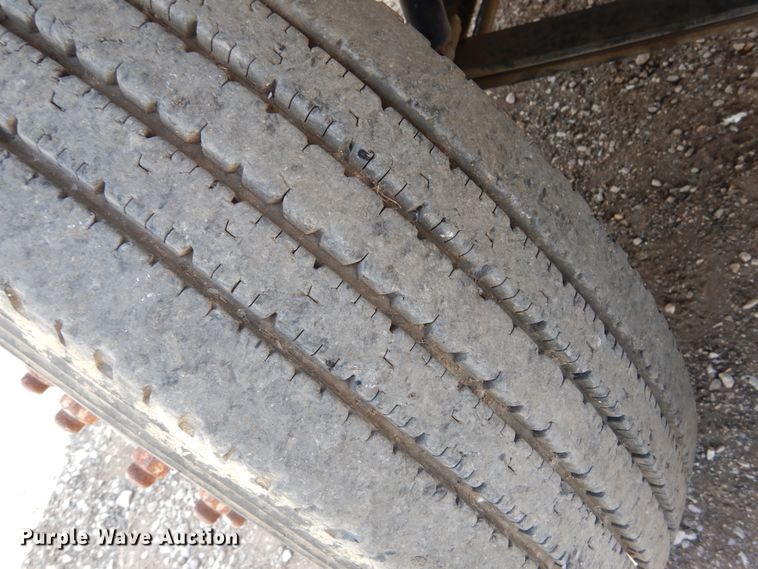 image for item DF2571 1996 International 9200 dump truck