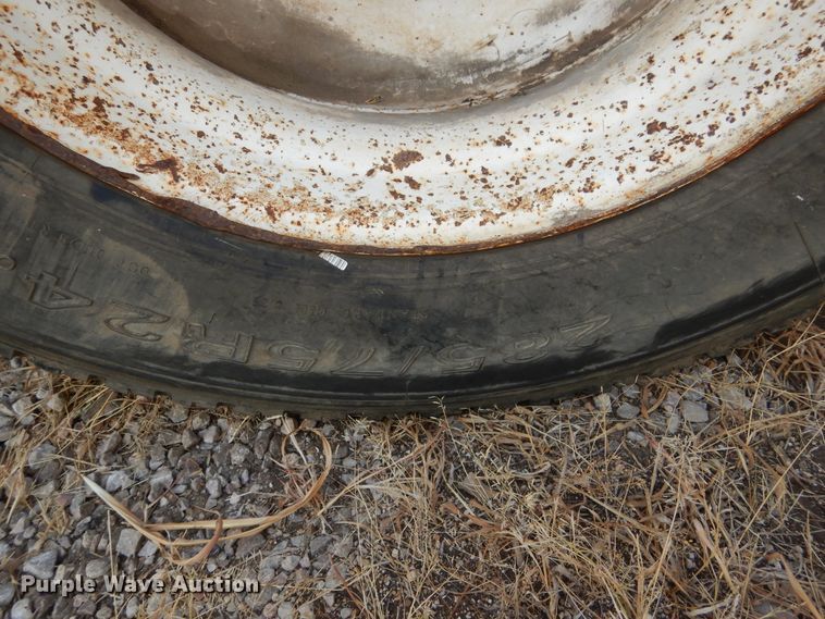 image for item DF2571 1996 International 9200 dump truck