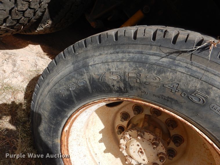 image for item DF2571 1996 International 9200 dump truck