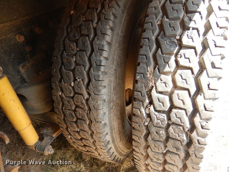 image for item DF2571 1996 International 9200 dump truck