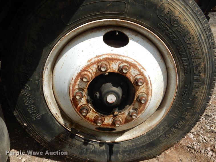 image for item DF2571 1996 International 9200 dump truck