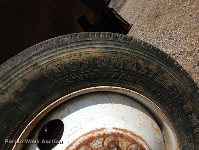 image for item DF2571 1996 International 9200 dump truck