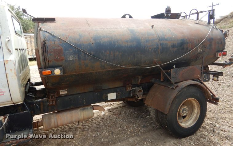 image for item DF2572 1982 Chevrolet C70 tank truck