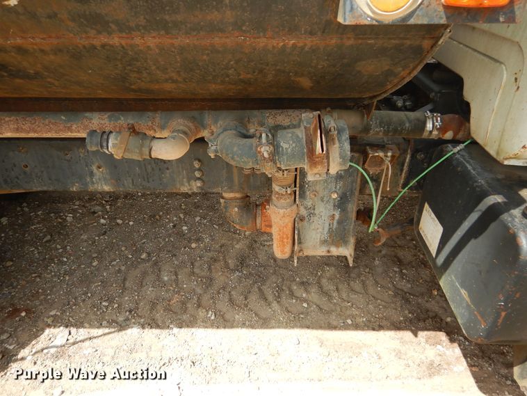 image for item DF2572 1982 Chevrolet C70 tank truck