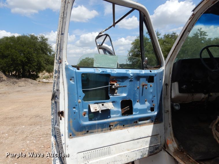 image for item DF2572 1982 Chevrolet C70 tank truck