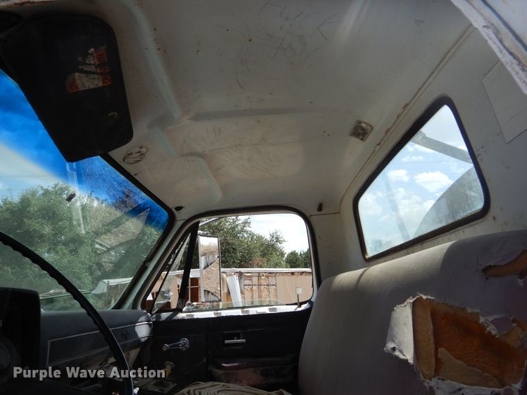 image for item DF2572 1982 Chevrolet C70 tank truck