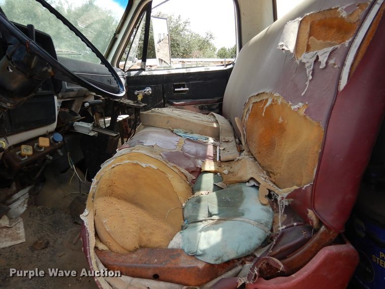 image for item DF2572 1982 Chevrolet C70 tank truck