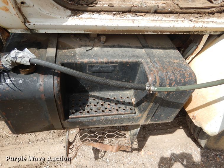 image for item DF2572 1982 Chevrolet C70 tank truck