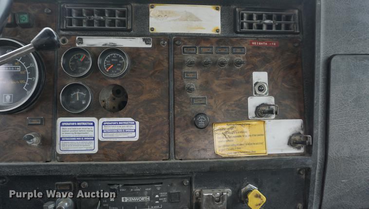 image for item DF7644 1995 Kenworth W900B ready mix truck