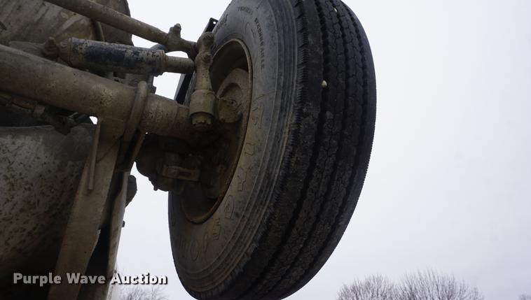 image for item DF7644 1995 Kenworth W900B ready mix truck