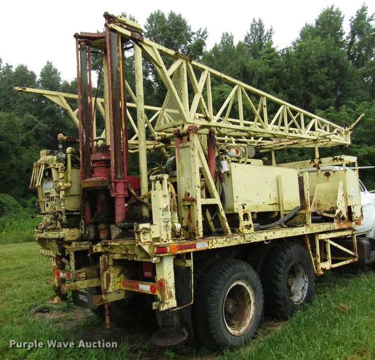image for item DG1382 Drilling rig