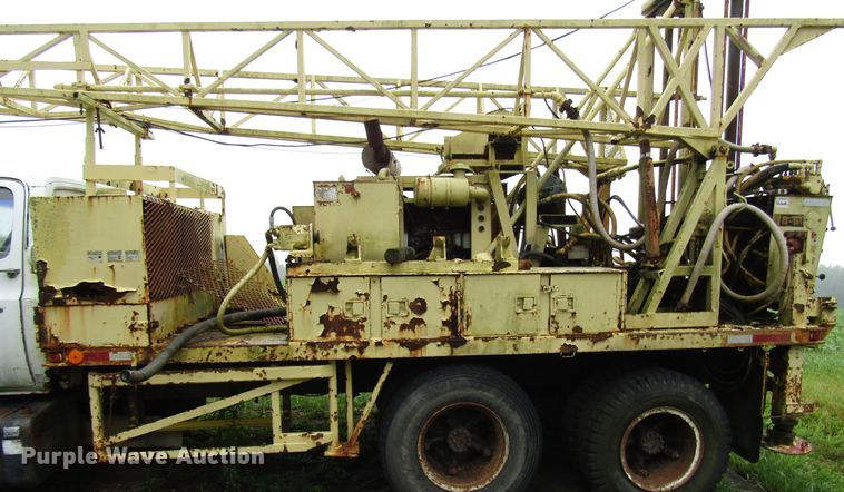 image for item DG1382 Drilling rig