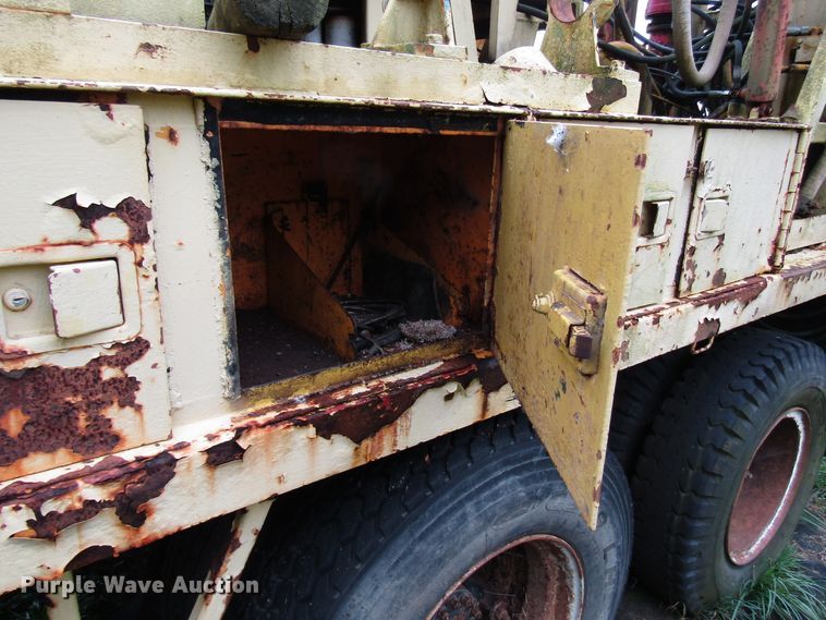 image for item DG1382 Drilling rig