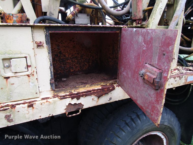 image for item DG1382 Drilling rig