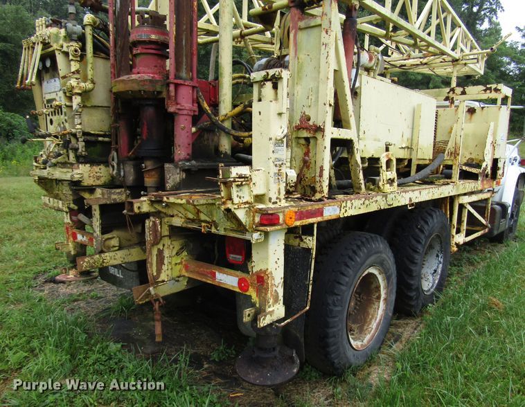 image for item DG1382 Drilling rig