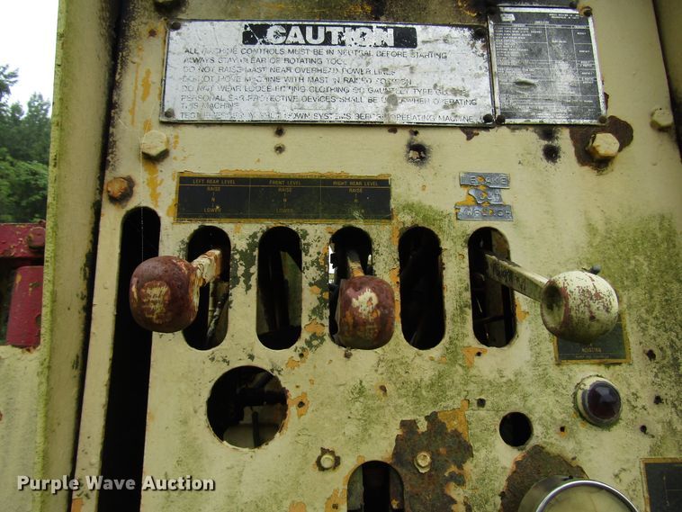 image for item DG1382 Drilling rig