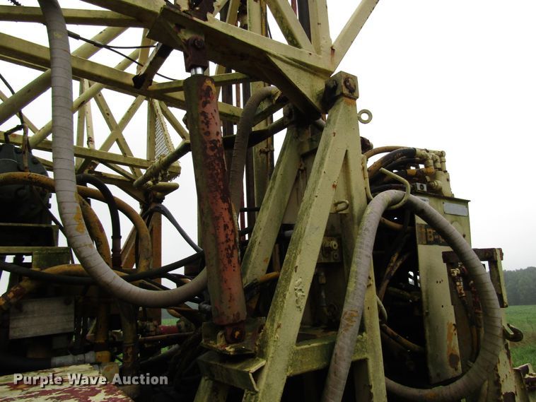 image for item DG1382 Drilling rig