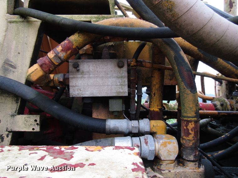 image for item DG1382 Drilling rig