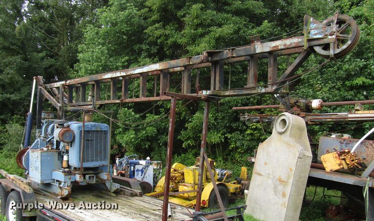 image for item DG1385 Boyles Bro DD22 deep hole core drilling rig