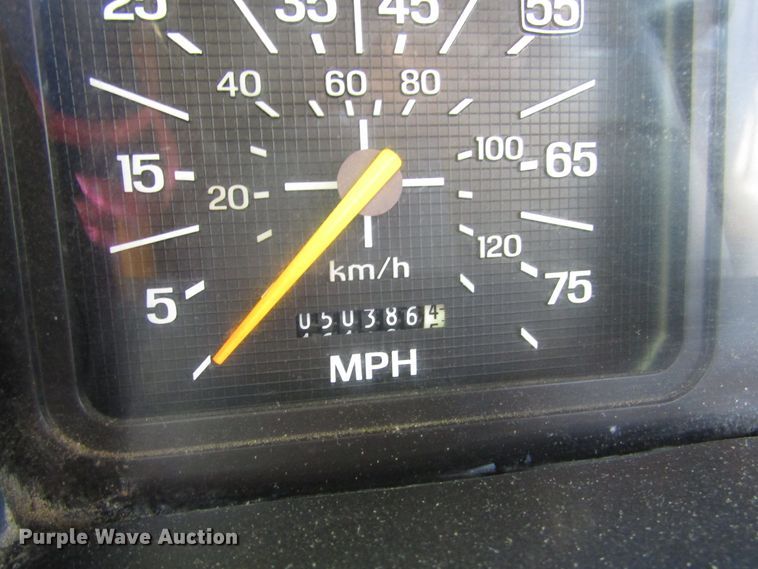 image for item DG1390 1988 Ford FT900 drilling rig truck