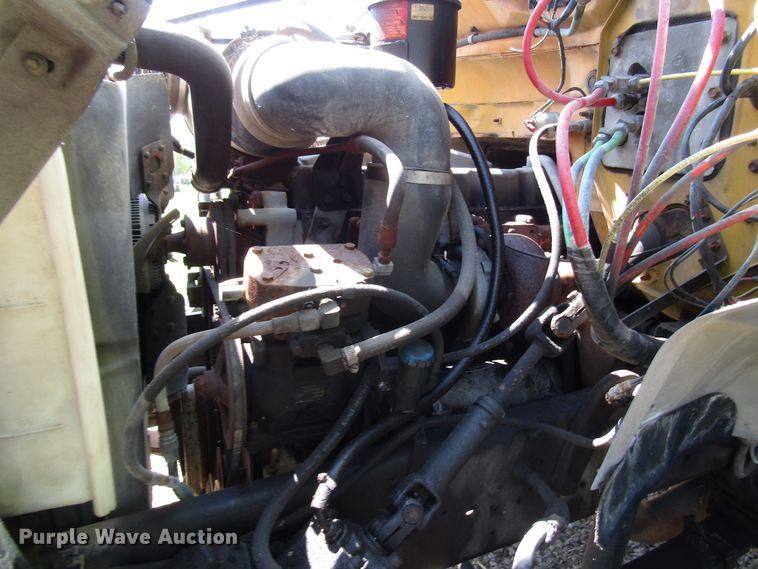 image for item DG1390 1988 Ford FT900 drilling rig truck