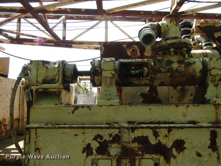 image for item DG1390 1988 Ford FT900 drilling rig truck