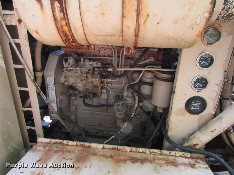 image for item DG1390 1988 Ford FT900 drilling rig truck