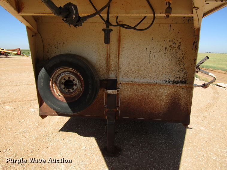 image for item DG1397 2002 Easley enclosed cargo trailer