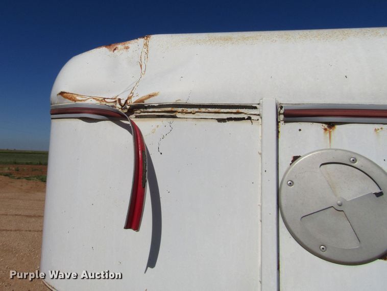 image for item DG1398 1994 Dewitt enclosed cargo trailer