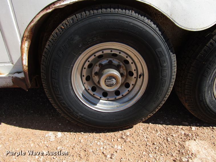 image for item DG1398 1994 Dewitt enclosed cargo trailer