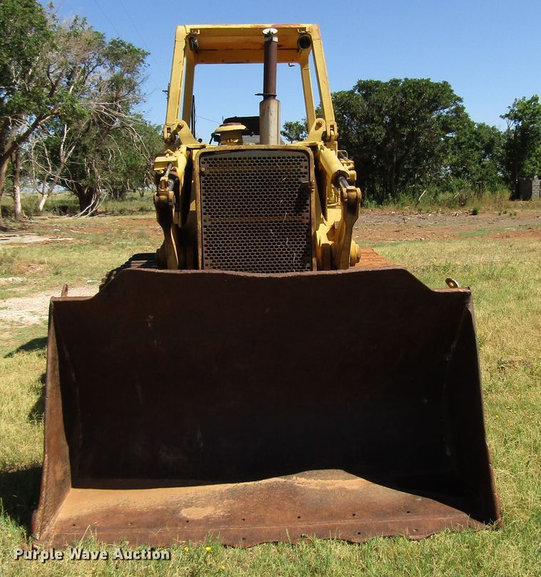 image for item DG1399 1984 John Deere 755A track loader