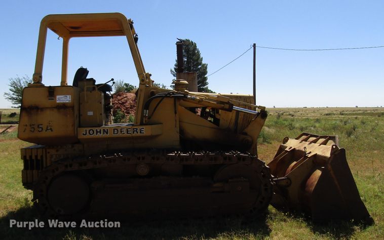 image for item DG1399 1984 John Deere 755A track loader
